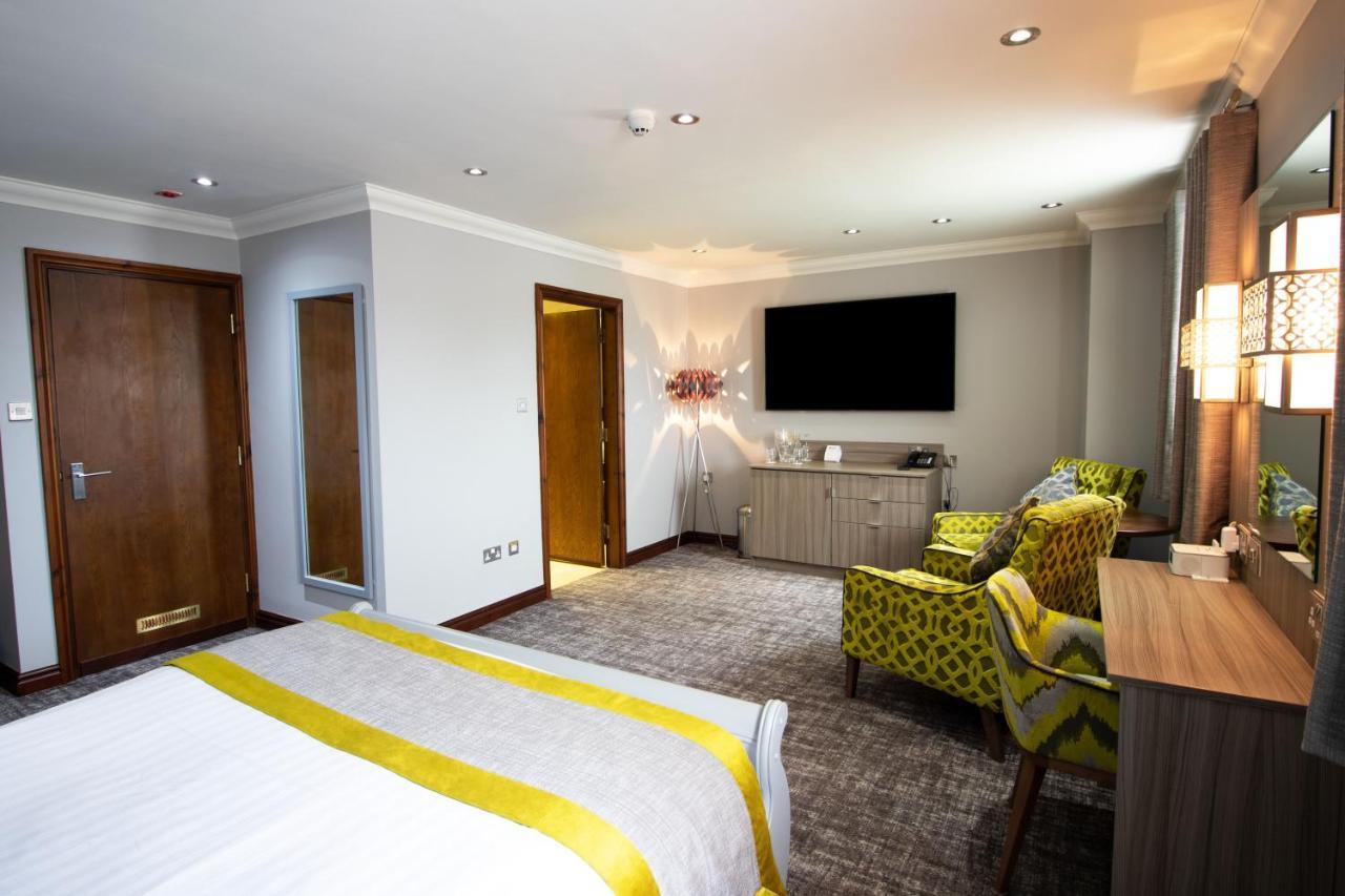 דונקסטר Best Western Plus Pastures Hotel מראה חיצוני תמונה