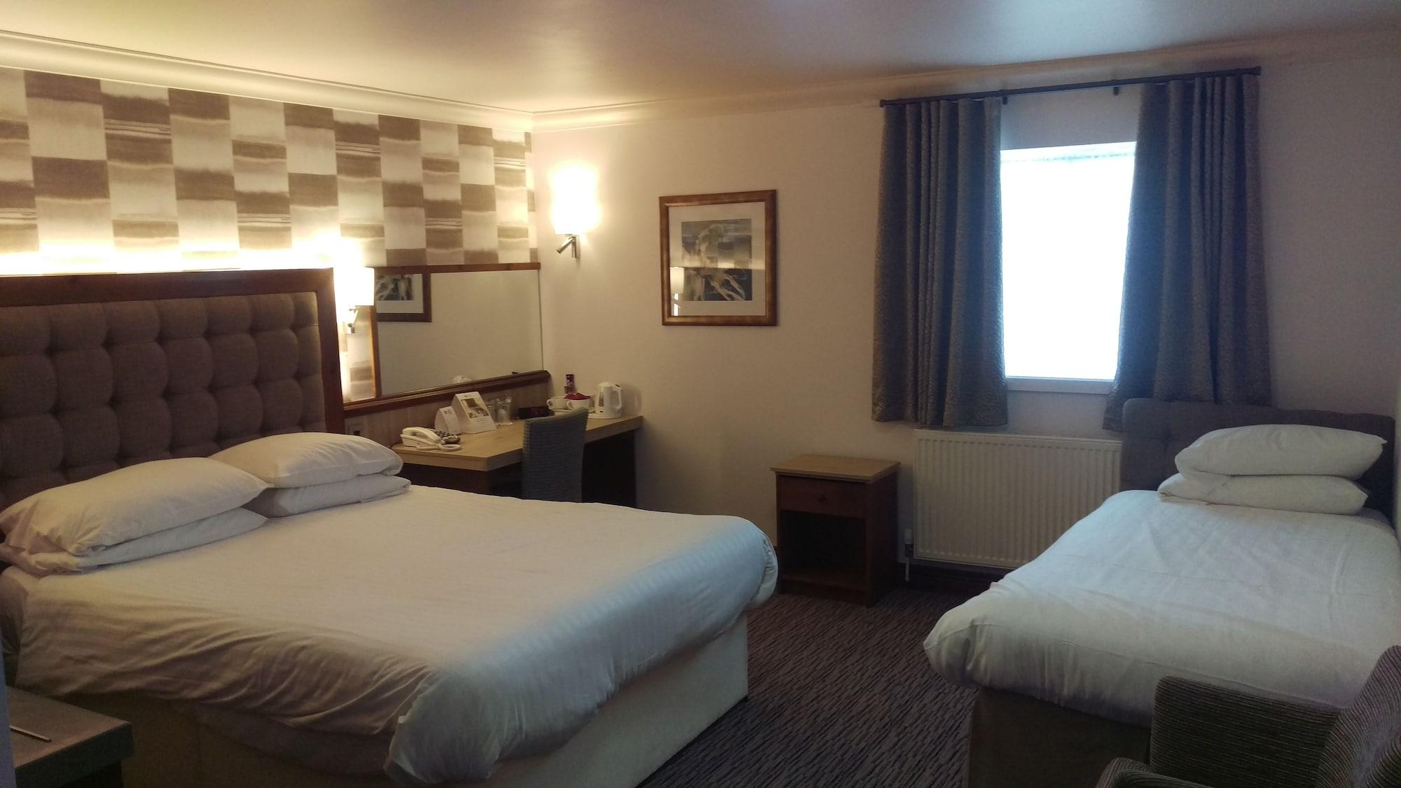 דונקסטר Best Western Plus Pastures Hotel מראה חיצוני תמונה