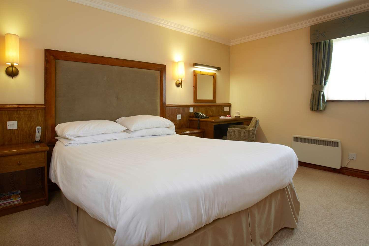 דונקסטר Best Western Plus Pastures Hotel מראה חיצוני תמונה