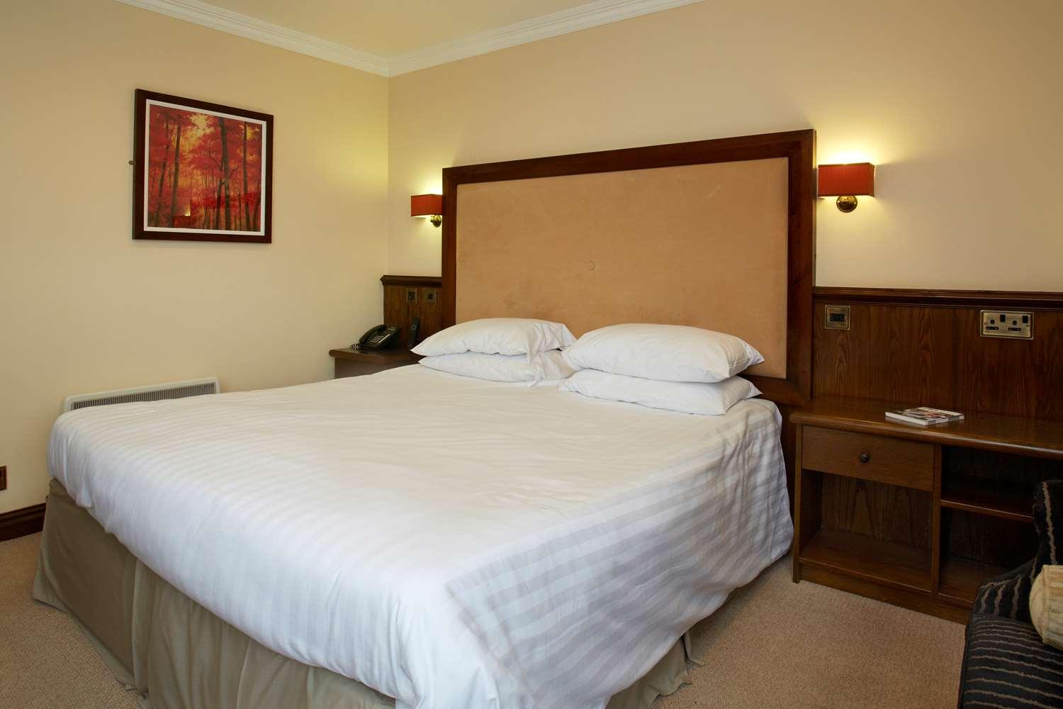 דונקסטר Best Western Plus Pastures Hotel מראה חיצוני תמונה